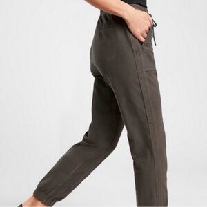 Athleta Women’s 's  Olive Green Jogger Pants